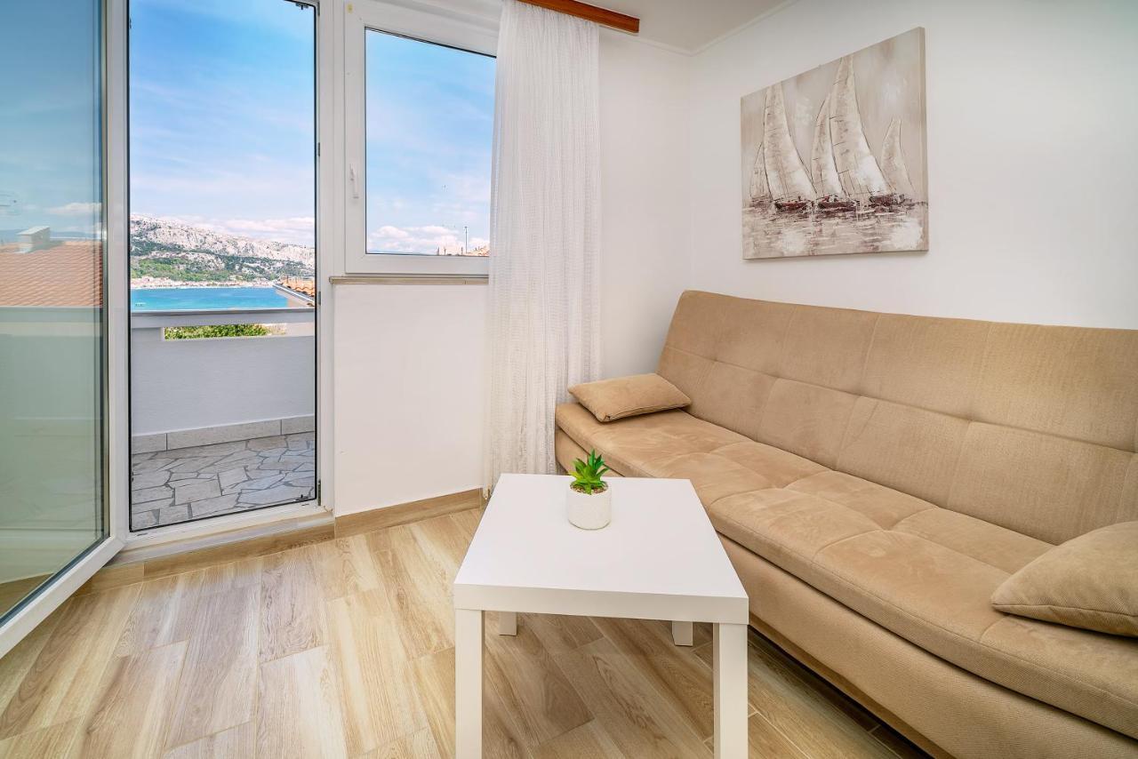 Ara-Bane Apartment Baska  Bagian luar foto